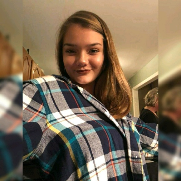 Meet your Posher, Kylee - Picture 1 of 1